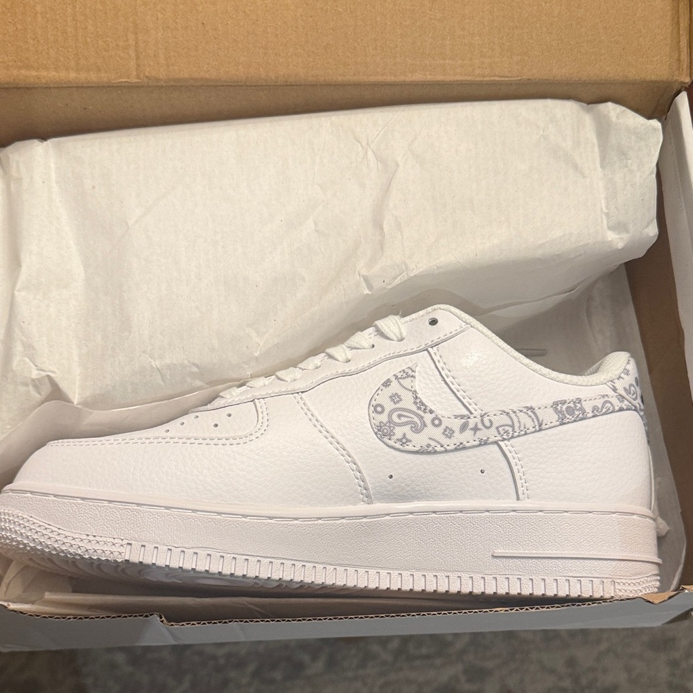 Nike inspired Air Force 1 07 ess White Paisley Pattern Sneakers size 8
